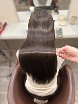 アンダーバーホワイト 広島 並木店(_WHITE) 梅雨におすすめ/縮毛矯正