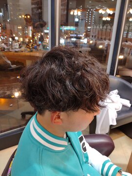 シャンプーボーイ 佐世保駅前店(SHAMPOO BOY) メンズカット【ブリーチ/ハイライト/パーマ】