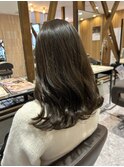オリーブグレージュ