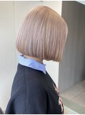 切りっぱなしボブインナーカラーミルクティーベージュ