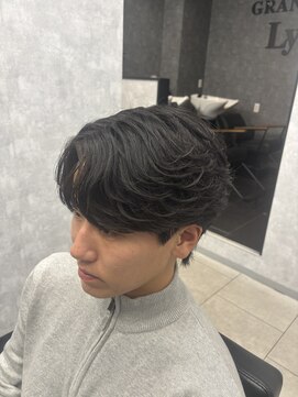 グランデ リー(GRANDE ly) 毛流れセンターパート