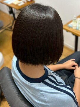 ミツバ(3tuba) 丸みボブ ミニボブ ナチュラルブラウン 艶カラー 髪質改善