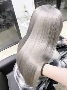 ホワイトシルバー/ブリーチカラー