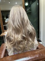 ヘアーラウンジラウレア(LAULEA) ミルクティーベージュ