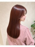 女性らしいロングストレートスタイル