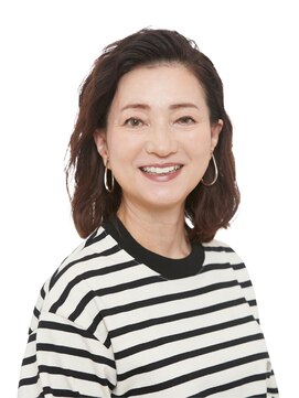 ブロッサム プロデュースド バイ エガオ(Blossom PRODUCED by EGAO) お手入れが楽◎軽やかなミディアムレイヤーボブ