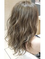 アッシュ 学芸大学店(Ash)&nbsp;イルミナカラーで大人気の3Dが、より外国人風な髪色を楽しめます