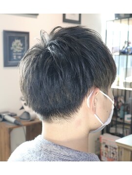 ウィスカーヘアー(whisker hair) マッシュショート