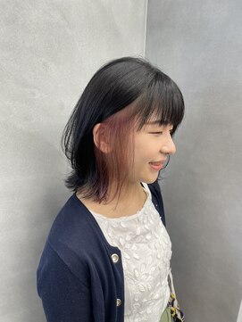 ファイブバイジエクト 堀江(FIVE by The Ect) ピンクインナーカラー　イヤリングカラー　外ハネミディ