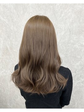 アルドーレ(Ardore) ブリーチなしでつくる透明感ベージュカラー♪