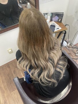 ニーナ ヴィジョン(NINA visioN) beige color