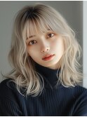 前髪 アンブレラカラーホワイトブロンド 外ハネボブ