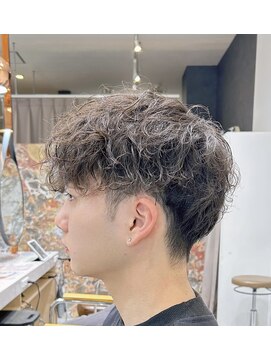 カルナ バイ エルモ(calna by ELMO) ツーブロック束感モテる髪型シークレットパーマ韓国マッシュ