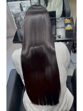 アンダーバーホワイト 天神店(_WHITE) 艶髪/髪質改善/透明感/レイヤーカット