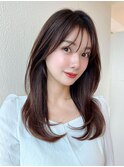 後れ毛が可愛い顔周りハイレイヤーロングチェリーブラウン