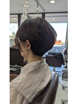 イエロー フォー ヘアー(Yellow for hair) ショートボブ