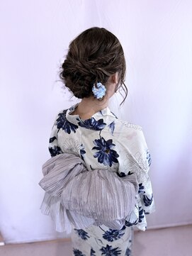 ジュリア(Giulia) 夏の思い出を、もっと特別に。浴衣×シニオンで大人可愛く♪