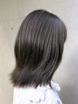 ティエラ 原宿 表参道(Tierra) 【Tierra美侑】ブリーチ無しくすみ感が可愛いオリーブグレージュ