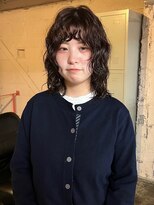 イル(iru)&nbsp;ミディアムレイヤー　レイヤーパーマ　アッシュブラウン
