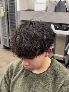 ノイセルヘアー(Noisyle Men's hair) リバースセンターパート/ニュアンスウルフ/ダウン バング/大阪◎