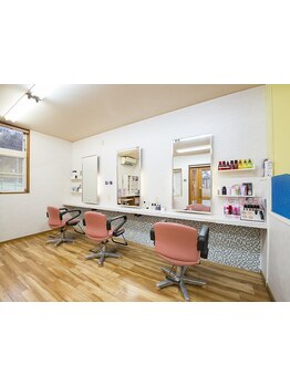 【3席・女性スタッフ2名のみの美容院！】地域密着型☆女性目線の細やかなサービスで美しく。