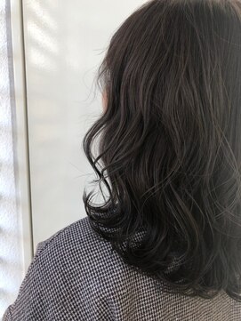 ジーナ 博多(Zina) [Zina]レイヤーミディ♪マットグレージュ♪