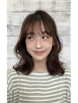 ジョエミバイアンアミ(joemi by Un ami) joemi新宿　ラフパーマ　ミディアム　花野