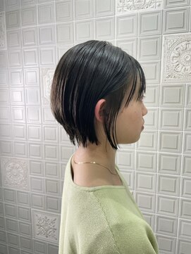 トリエラ 池袋(TRIELA) 前下がりレイヤーボブ