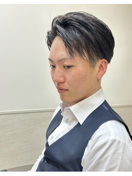 ヨシザワインク プレミアム 築地店(YOSHIZAWA Inc. PREMIUM) 王道ツーブロックビジネススタイル/七三セット/束感フェード