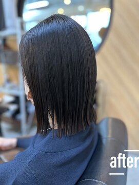 アキコ(AKIko) 切りっぱなしの外はねボブ