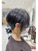 40代50代大人可愛い小顔ショートボブ前下がりショートハイライト