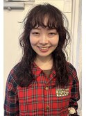 《moeka》顔まわりがポイントなロングパーマ