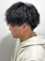 ヒュイル バイ ニアウ(Hwyl by Niau)&nbsp;メンズマッシュパーマツイストパーマスパイラルパーマ刈り上げ