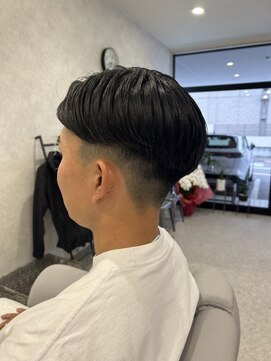 バーバーサンクチュアリ(Barber Sanctuary) 毛流れビジネススタイルｘフェード