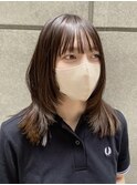 ミディアムウルフレイヤーカット前髪顔まわりカット