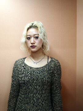 キジ(KIJI) スパイラルパーマ/ブリーチ履歴3回以上