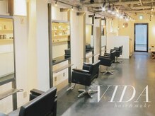 ヴィダヘアーアンドメイク(VIDA hair&make)