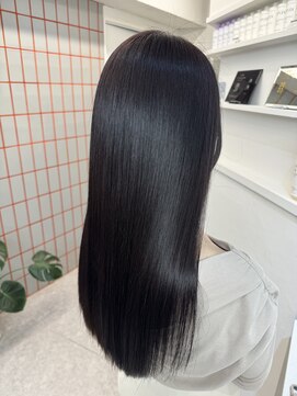 ペレ 栄 アネックス(PELE栄ANNEX) 韓国 くびれロング レイヤー ワンホンヘア 小顔前髪