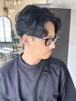 ユニカ(UNIKA) 【フェザーパーマ × センターパート】で大人爽やかに。