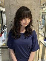 カート バイ デコ(Kurt by DECO) 大きめカールのドライパーマ