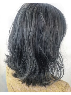 ヴィークス ヘア(vicus hair) ロブ×ハイライト by 井上瑛絵