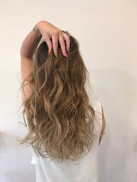 ファブ アパートメント(FAB apartment) ロング　グラデーション