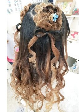 ヘアーメイク ティアラ(Hair make Tiara) お花リボンヘア☆+゜