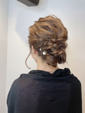 ミモザワークス(Mimosa Works) シニヨンアレンジ