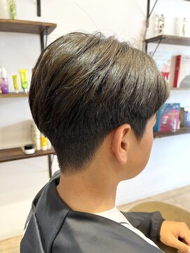 サラ(sarah) メンズカット/ナチュラルツーブロック/センター分け