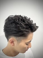 リバティシェアバーバー 銀座(LIBERTY SHARE BARBER) 【モテ髪】刈り上げ束感ツーブロック×アップバングショート　