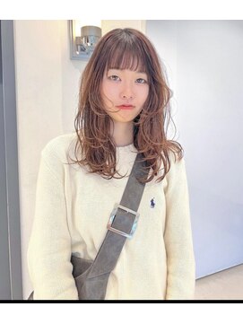 クラメールパリ 福岡(Kraemer Paris) くびレイヤーエモージュデザインカラーシルキーベージュミディ