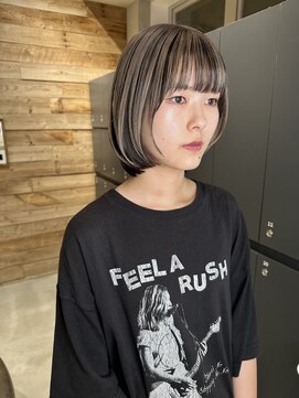 ベイショア(Bay Shore NY) 逆インナーカラー×ショートボブ