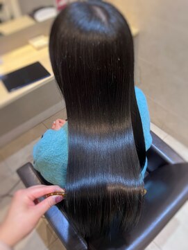 ジーナ 船橋(Zina) 艶々黒髪〇美髪矯正 Zina佐藤