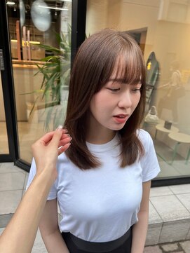 ユーア(yuur.) ナチュラルレイヤー×やわらかベージュ